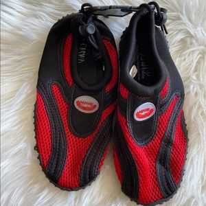 Water shoes size 4